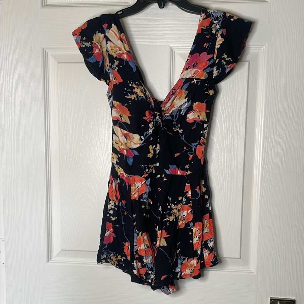 House of Harlow Floral tie front Romper
